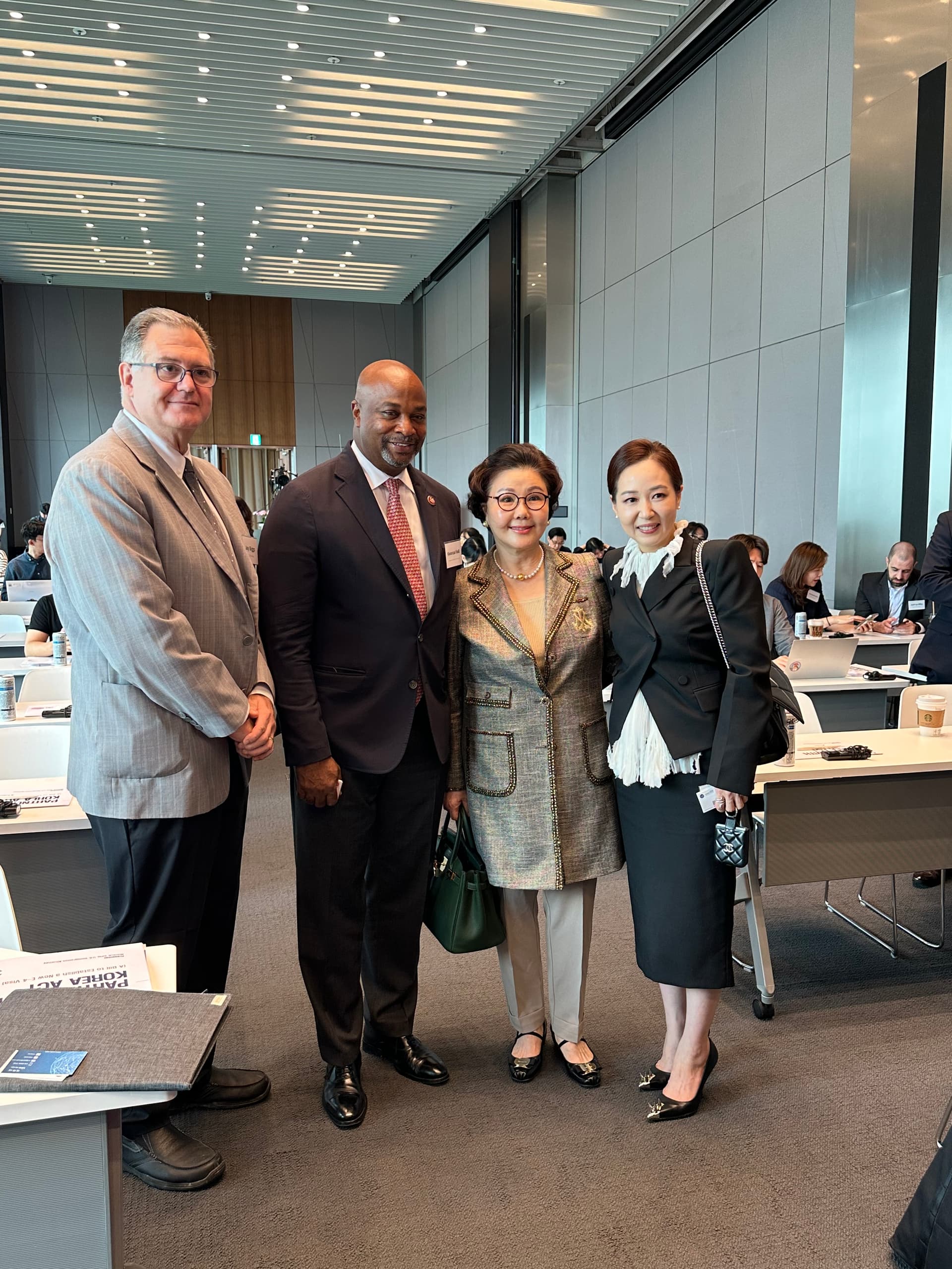 AMCHAM 'U.S. 비자 세미나' 참석자 네트워킹